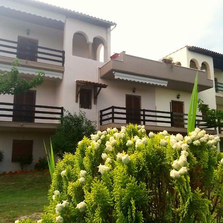 Athina Vourvourou Apartments Екстер'єр фото